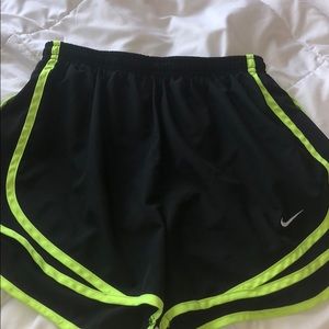 🎉SALE🥳.    Nike shorts